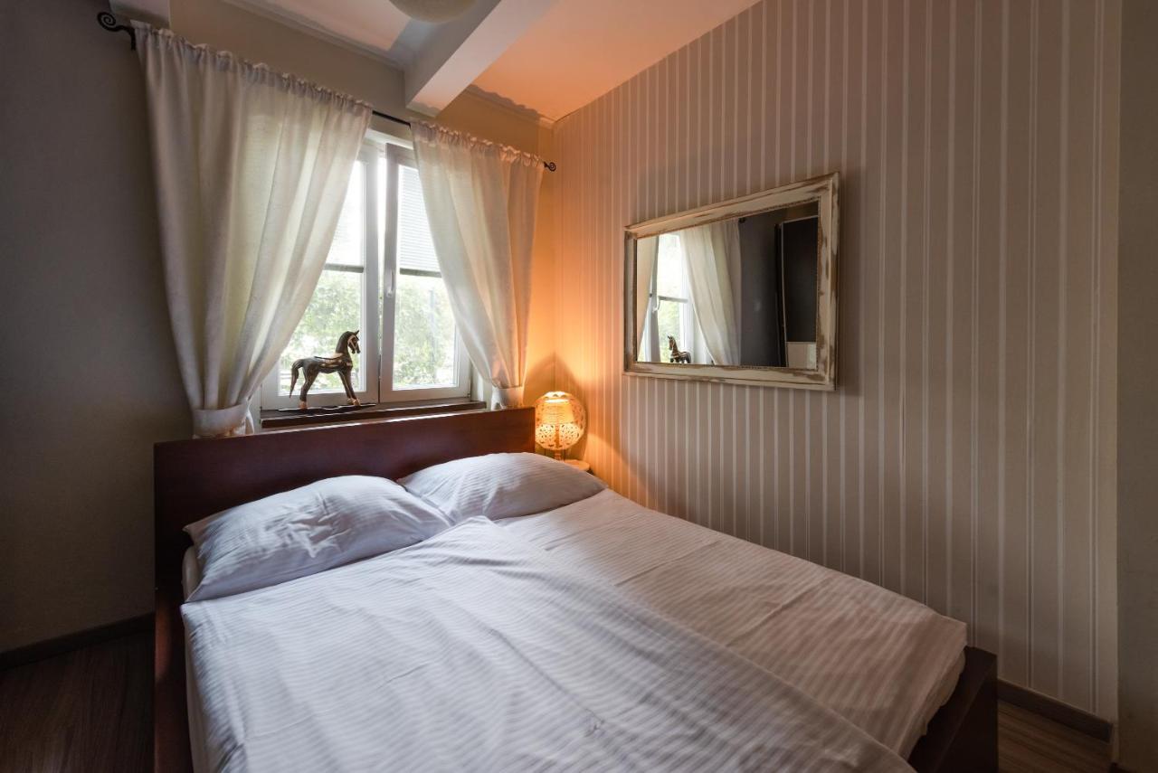 Second In Heart Of Apartman *